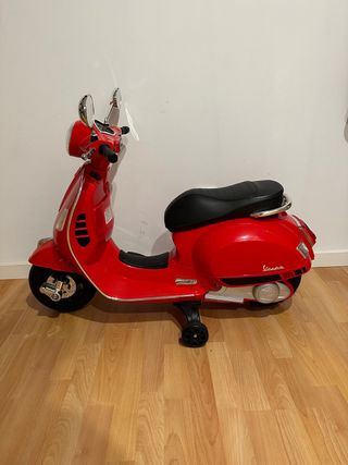 Vendo moto de bateria para niñ@s