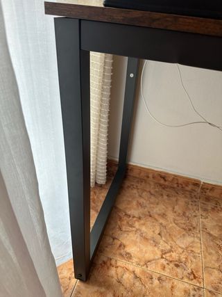 Escritorio y cajonera