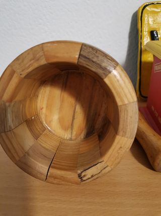 Mortaio in legno con pestello 