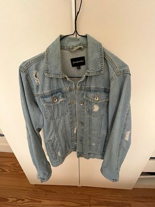 Cazadora vaquera bordados traseros