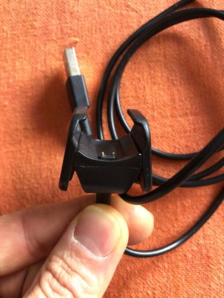 Cargador usb fitbit charge 4