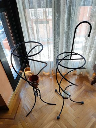 Macetero y paragüero de forja