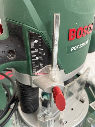 Fresadora Bosch POF 1200 AE