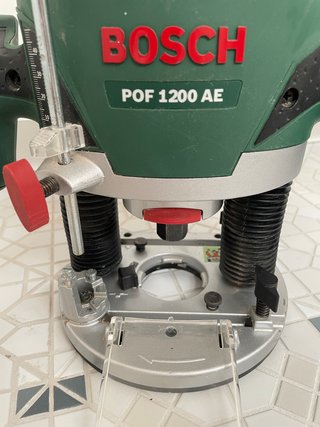 Fresadora Bosch POF 1200 AE