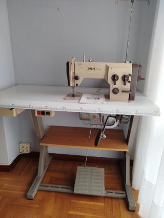 Máquina de coser  PFAFF 118