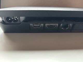 PLAYSTATION 4 + JUEGOS