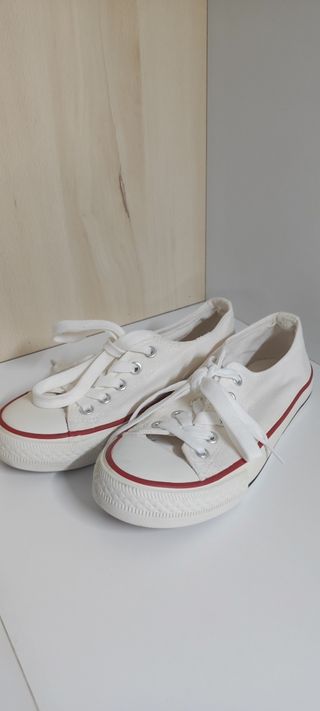 Zapatillas lona tipo converse, número 34