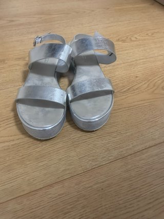 Sandalias plateadas