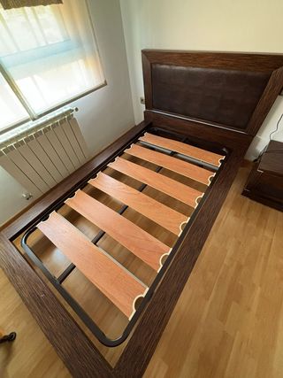 Conjunto cama madera+mesilla+colchón