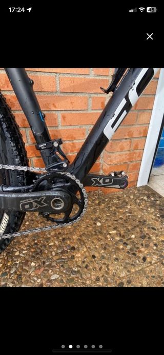 Bicicleta Focus raven 29 de carbono