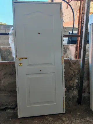 Puerta de entrada blindada