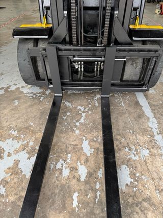 Carretilla elevadora diesel 4.5T