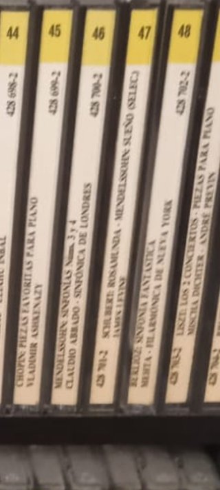 Estantería cd música clásica