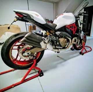 Ducati Monster 821