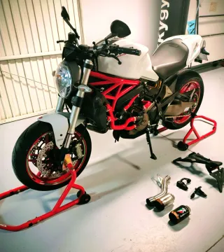 Ducati Monster 821