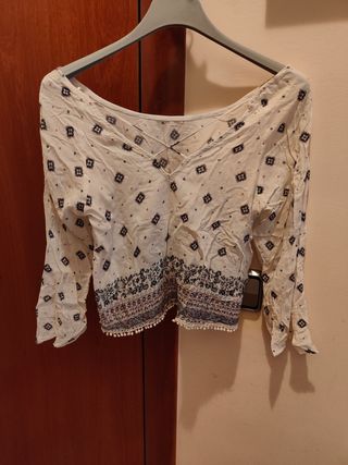 Camisa. BERSHKA