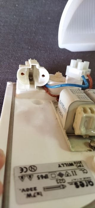 APLIQUE DE PARED EXTERIOR