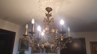 Lampadario decorato in ottone