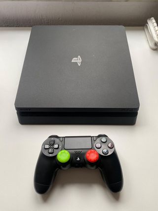 Ps4 slim 1Tb 