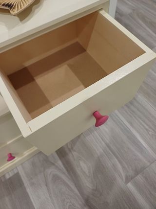 Mueble con cajones