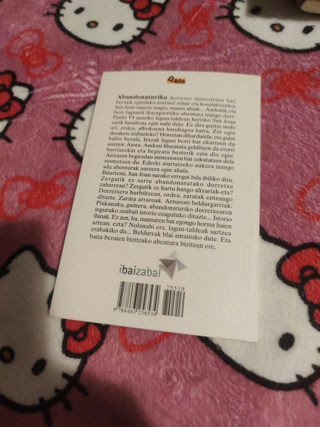 Dorretxe zaharreko misterioa (EKIN) (Basque Edition)