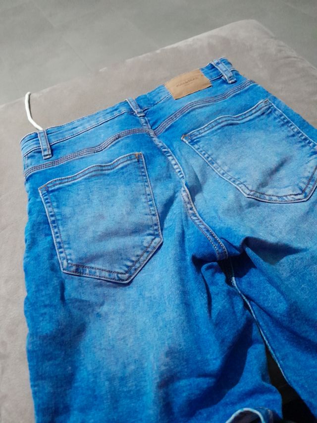 Pantalón vaquero corto