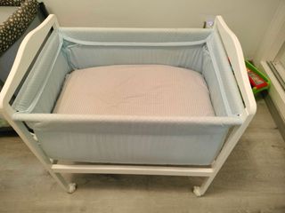 Cuna y minicuna las dos cosas con sus chichoneras