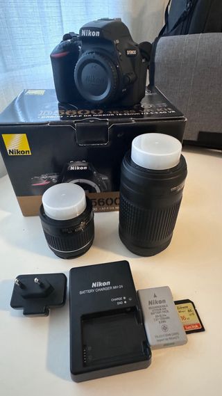 Camara reflex Nikon D5600
