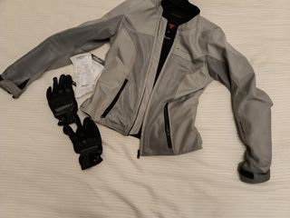 Chaqueta verano moto mujer y guantes