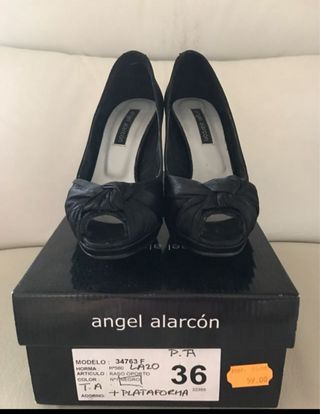 Zapato Peep Toe de raso