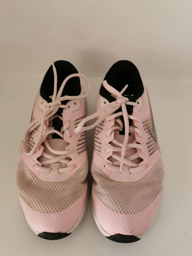 Zapatillas de chica N°36 de Nike.