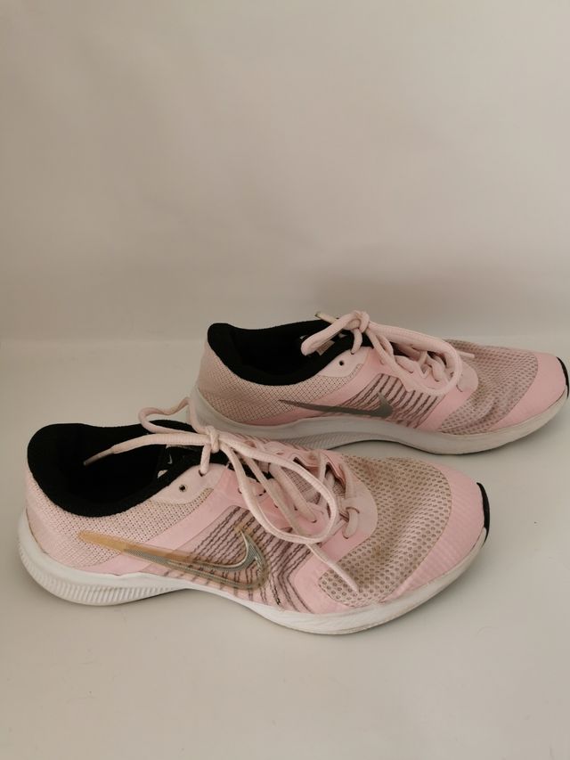 Zapatillas de chica N°36 de Nike.