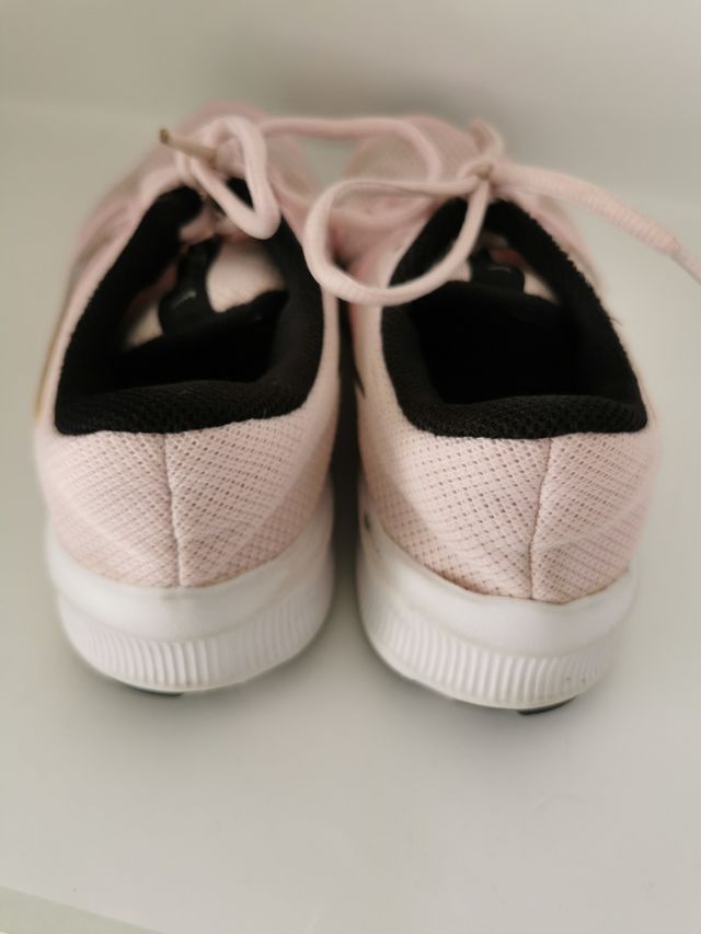 Zapatillas de chica N°36 de Nike.