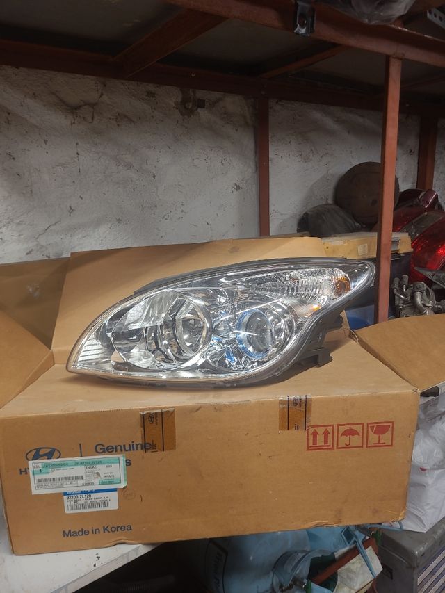 Faro delantero izquierdo hyundai i30