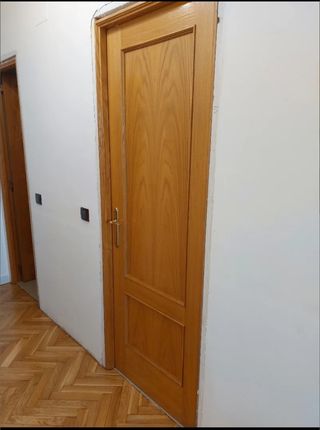 Puertas madera maciza