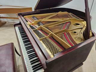 Piano de cola Chassaigne Freres
