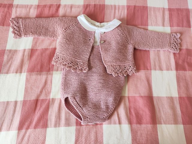 Traje punto bebé T. 1 m