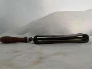 Reliquia .Antiguo Afilador de navajas de afeitar. 