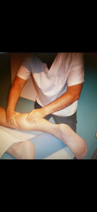 MASAJES: Deportivos - Terapéuticos - Relajantes.