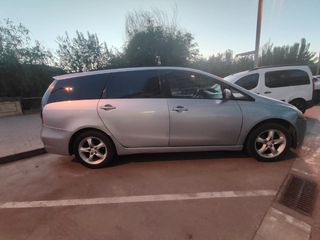 Mitsubishi Grandis 2006