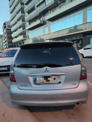 Mitsubishi Grandis 2006