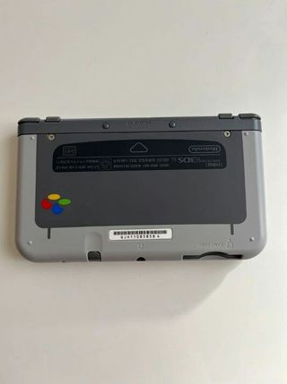 New Nintendo 3DS XL Super Famicom Edition