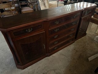 Aparador de caoba