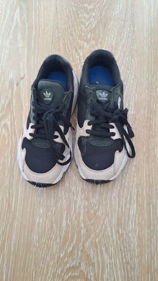 Zapatillas Adidas falcon