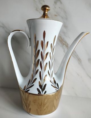 Cafetera de porcelana