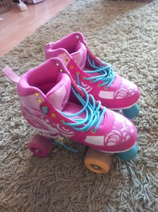 Patines 4 ruedas casco 