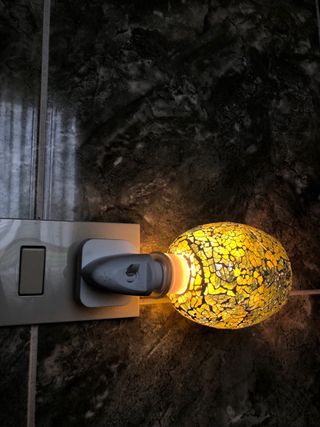 luce presa muro orientamento notturno notte bimbo