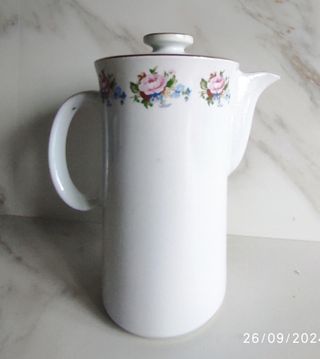 Cafetera de porcelana