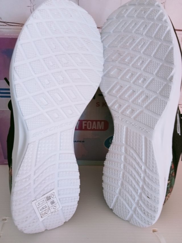 Zapatillas mujer Skechers estrenar