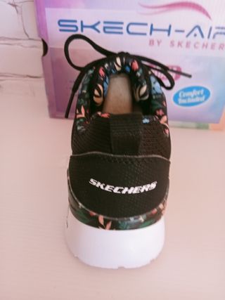 Zapatillas mujer Skechers estrenar